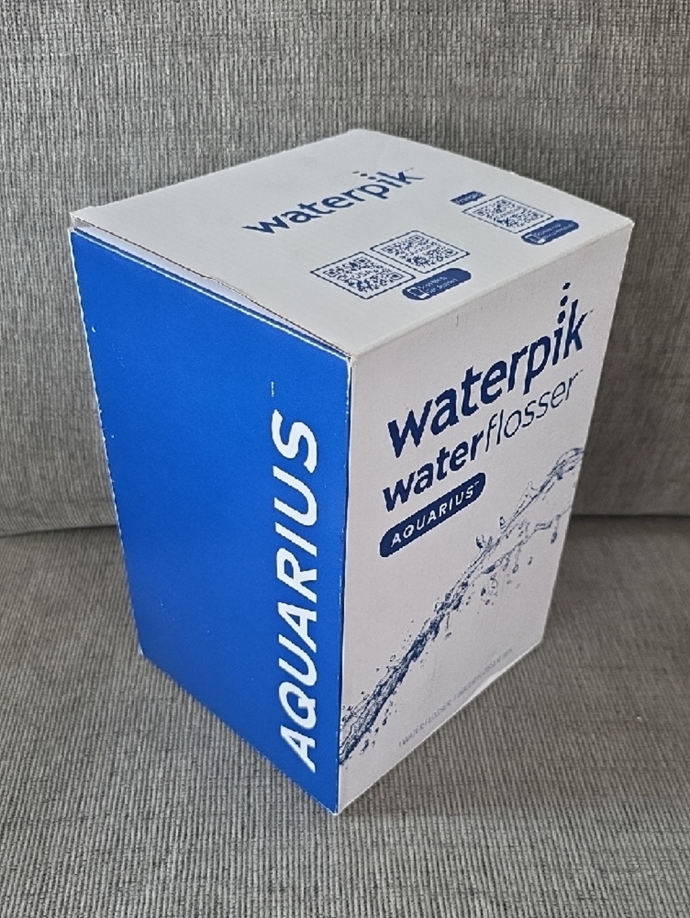Waterpik Aquarius Water Flosser in White, New In Box, 7 Flosser Tips. - Picture 4 of 12